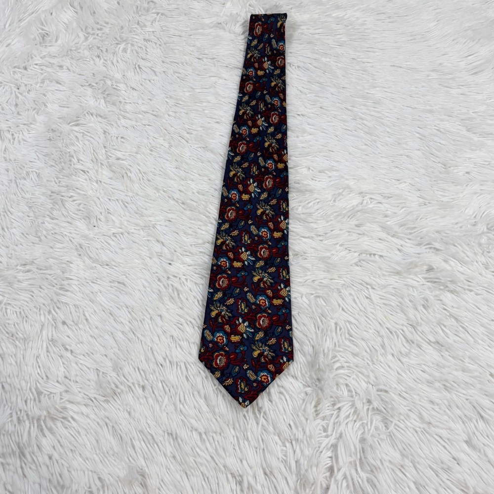 EXCHANGE Unlimited men's Tie with colorful floral pattern